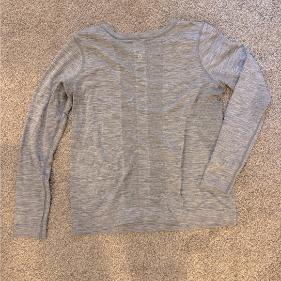 Lululemon Swiftly Tech Long Sleeve - Picture 2 of 2